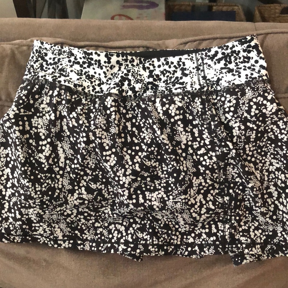 Lululemon running/tennis skort